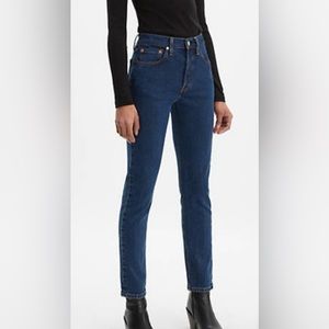 501® Skinny Women's Jeans size 27 x 28 dark wash